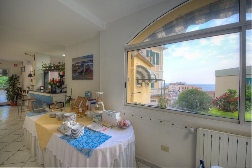 Hotel Deutsche Familien Finale Ligure Eksteriør bilde