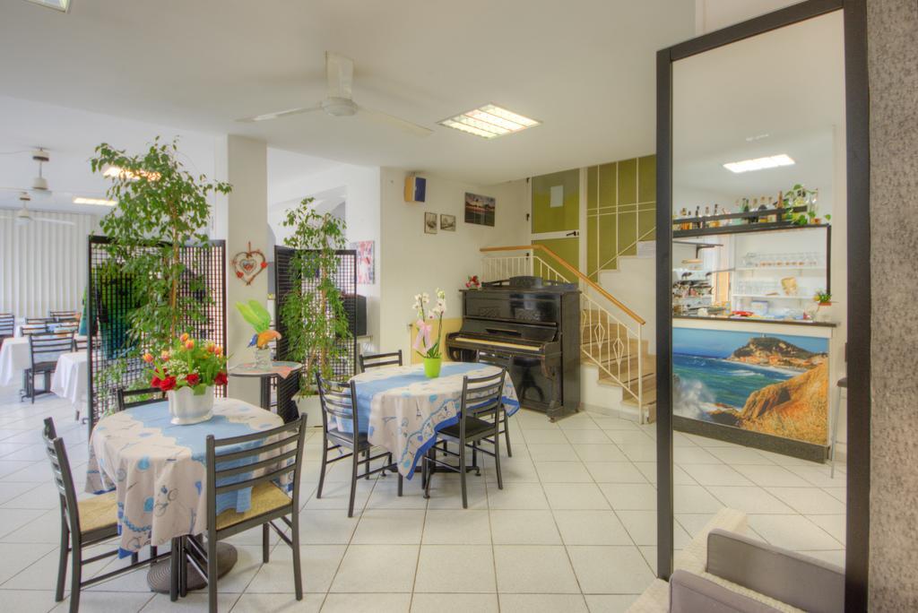 Hotel Deutsche Familien Finale Ligure Eksteriør bilde