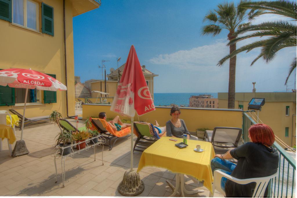 Hotel Deutsche Familien Finale Ligure Eksteriør bilde