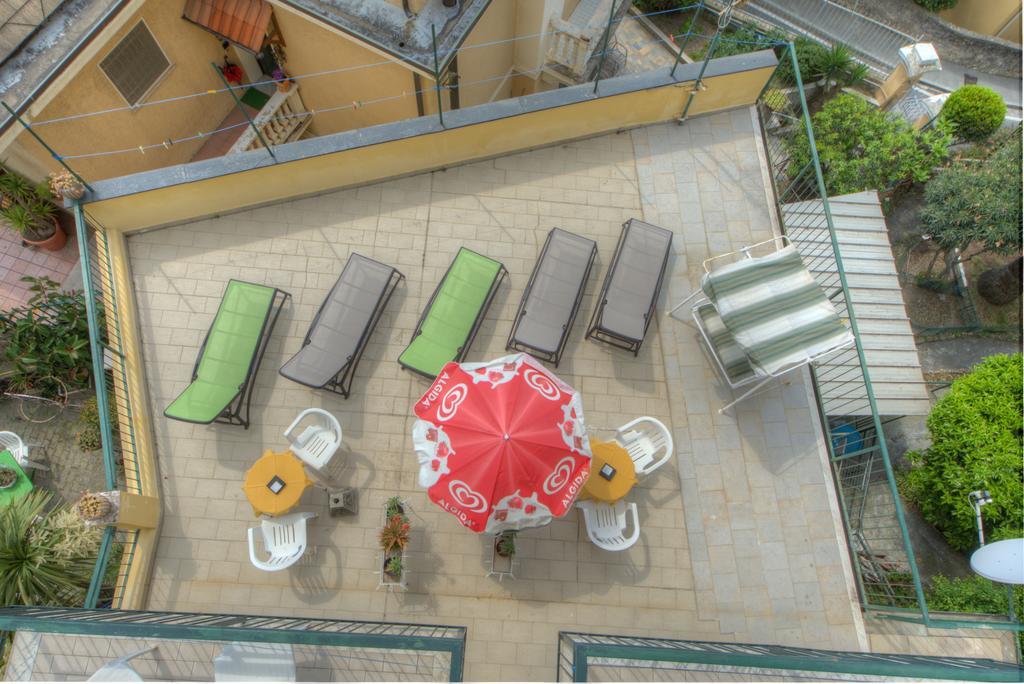 Hotel Deutsche Familien Finale Ligure Eksteriør bilde