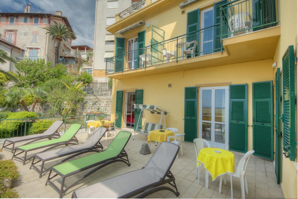 Hotel Deutsche Familien Finale Ligure Eksteriør bilde