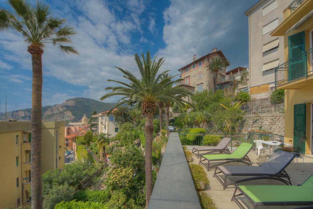 Hotel Deutsche Familien Finale Ligure Eksteriør bilde